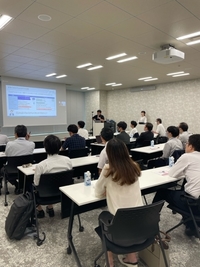 八重洲会場①.jpegのサムネイル画像