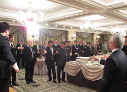 新春セミナー懇親会の様子.png