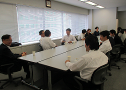 0906プレゼン_ティータイムのようす.png