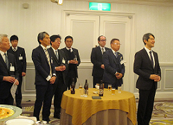 0215新春セミナー懇親会①.png