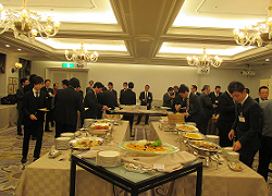 0215新春セミナー懇親会②.png